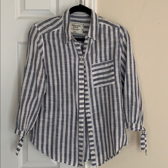 Abercrombie & Fitch Tops - Abercrombie & Fitch Shirt